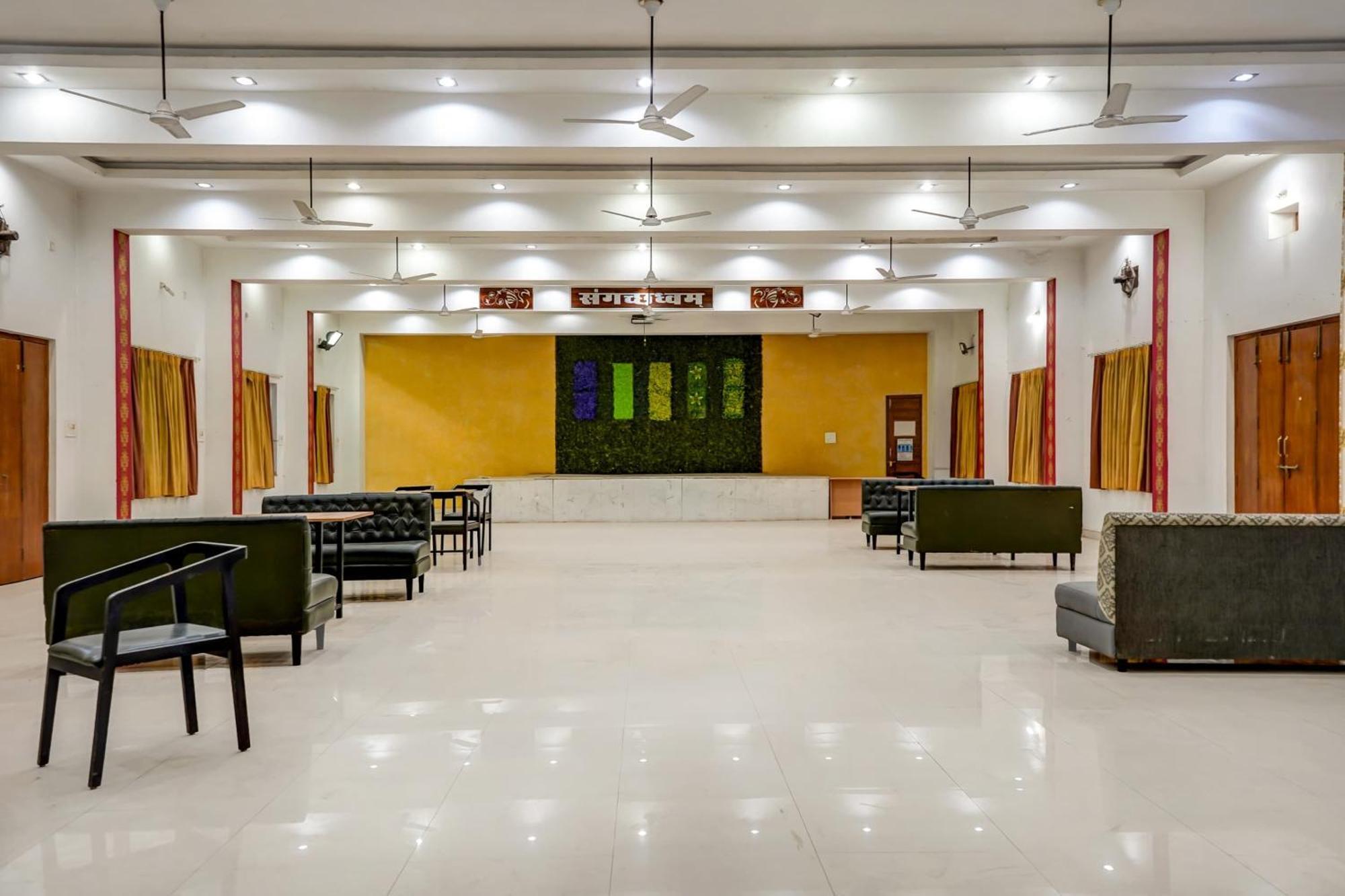 OYO RPR274 Welcome Sri Rāipur Exterior foto